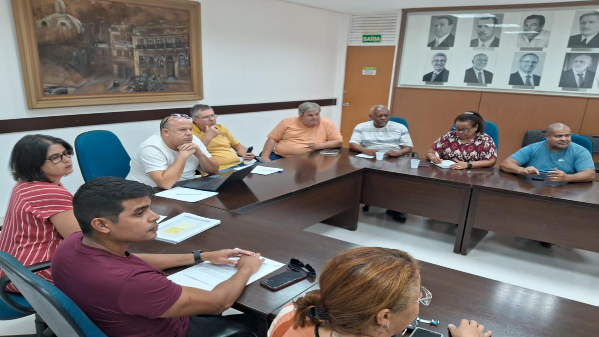 Prefeitura não encaminha proposta e assembleia de servidores fica para depois dos feriados