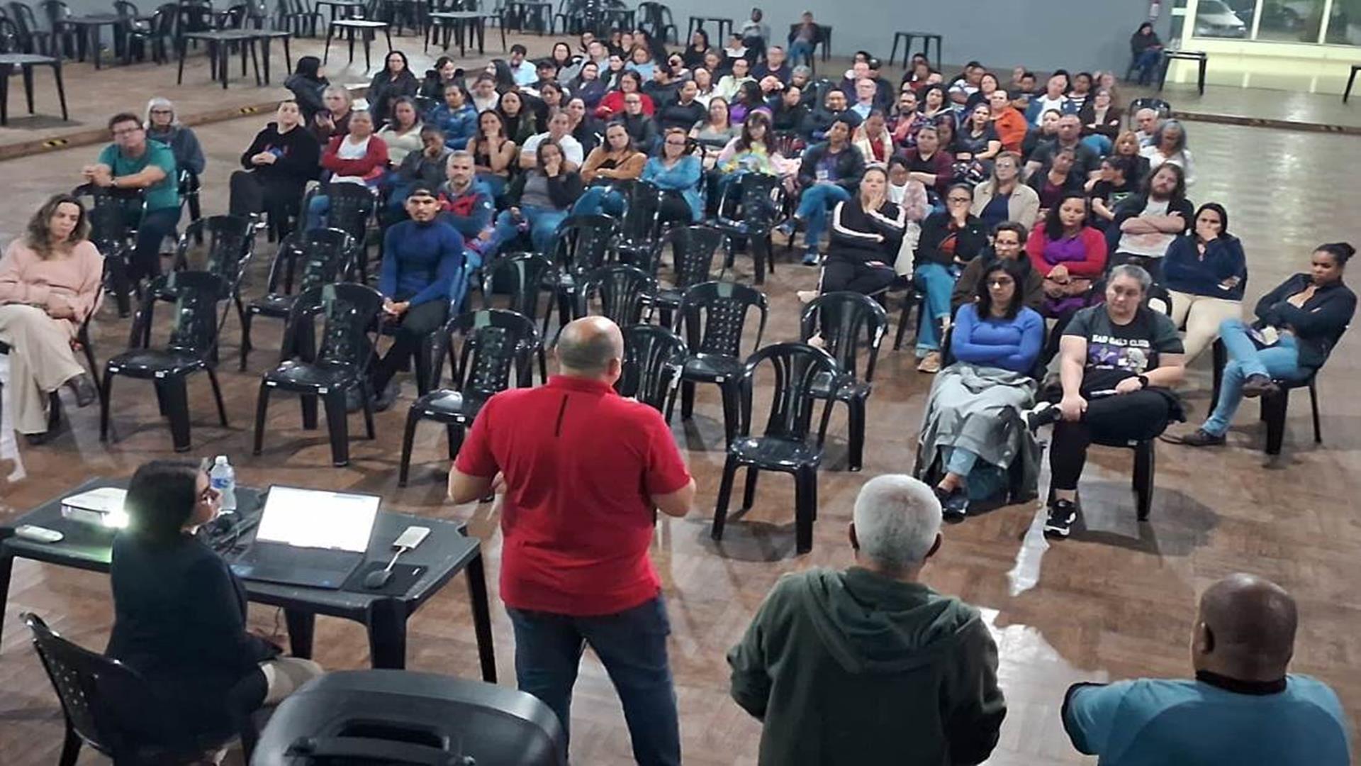 Prefeitura de Ibaté apresenta nova proposta aos servidores