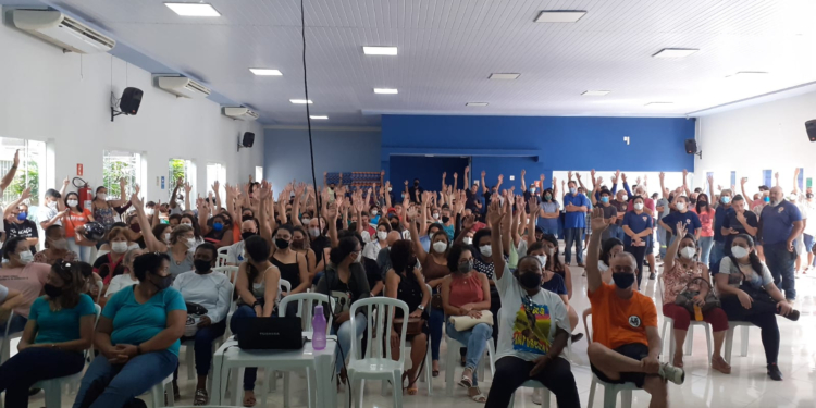 Servidores Aprovam Proposta De 18%, Mas Suspendem Assembleia Para Aguardar Fim Da Ação Do 14º Salário E Prêmio Assiduidade
