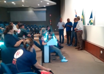 Servidores Da Saúde Realizam Protesto No Paço Municipal