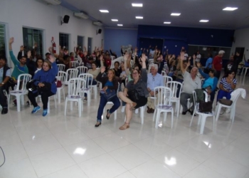 Em Assembleia Servidores Aprovam 4% De Reajuste Nos Salários E Tíquete De R$ 400,00